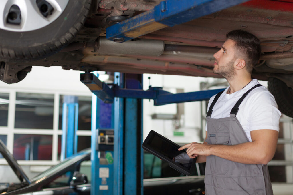 How to Hire (and Retain) Millennial Fleet Technicians - AssetWorks
